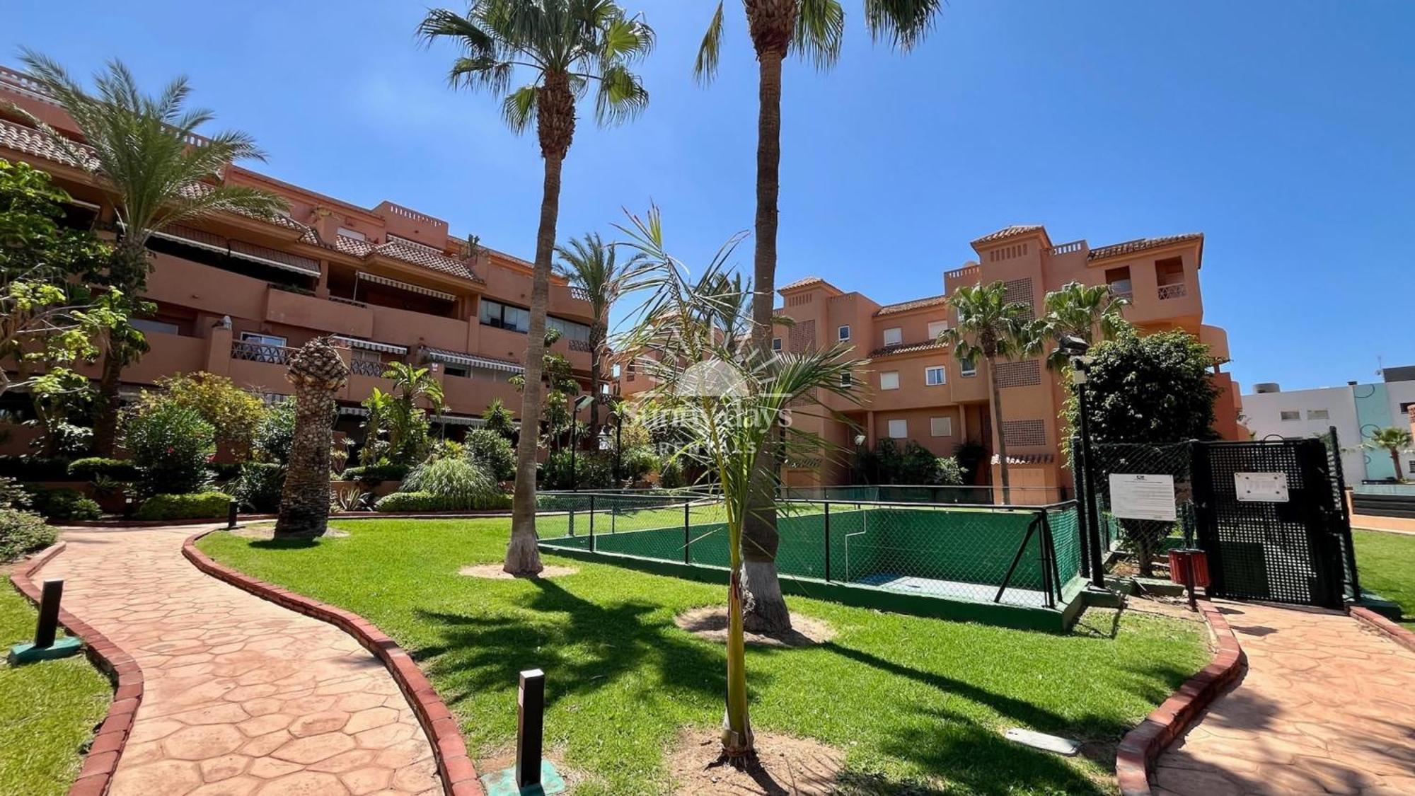 Апартаменты Almerimar, Terraza,Piscinas,Parking,Gym Эль-Эхидо Экстерьер фото